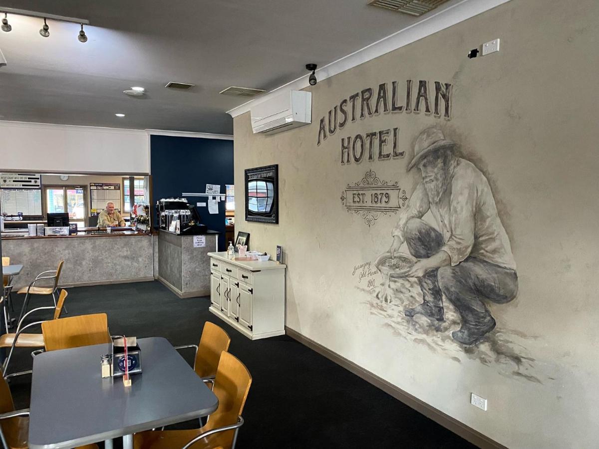 Australian Hotel Young Eksteriør billede